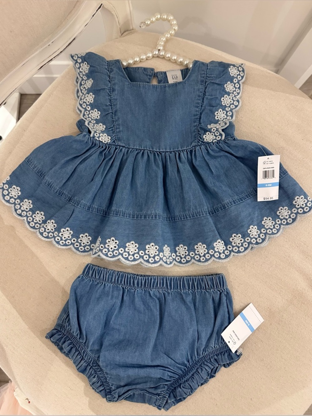 🤍 6~9 Mth GAP Baby Chambray Outfit with White Floral Eyelet Embroidery NWT